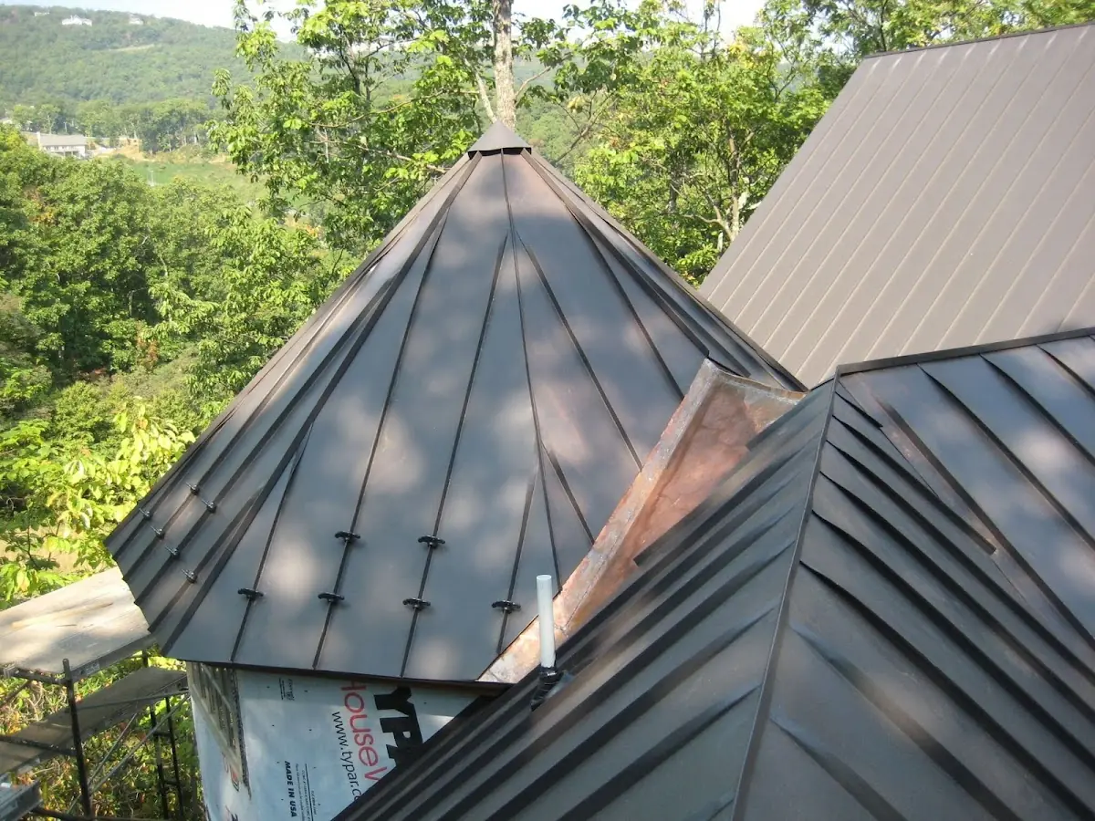 Professional Gutter Cleaning by Craftsman Roofing in Lake Elsinore